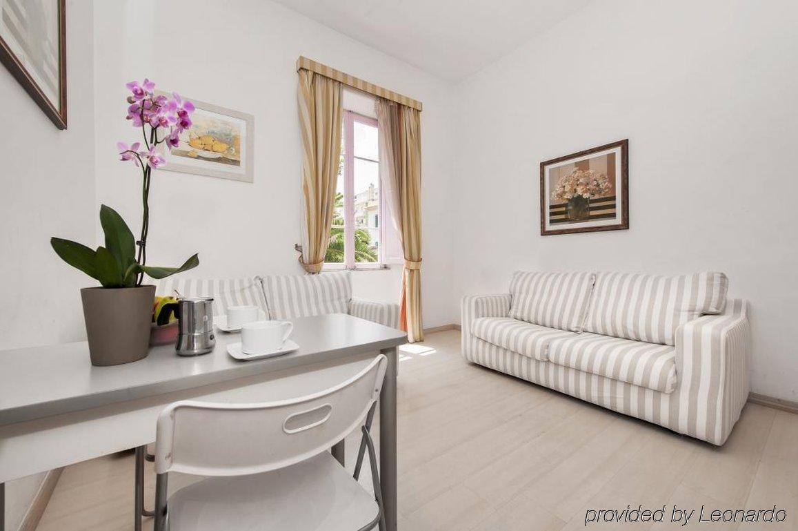 Residenza Maxima Aparthotel Rome Exterior photo