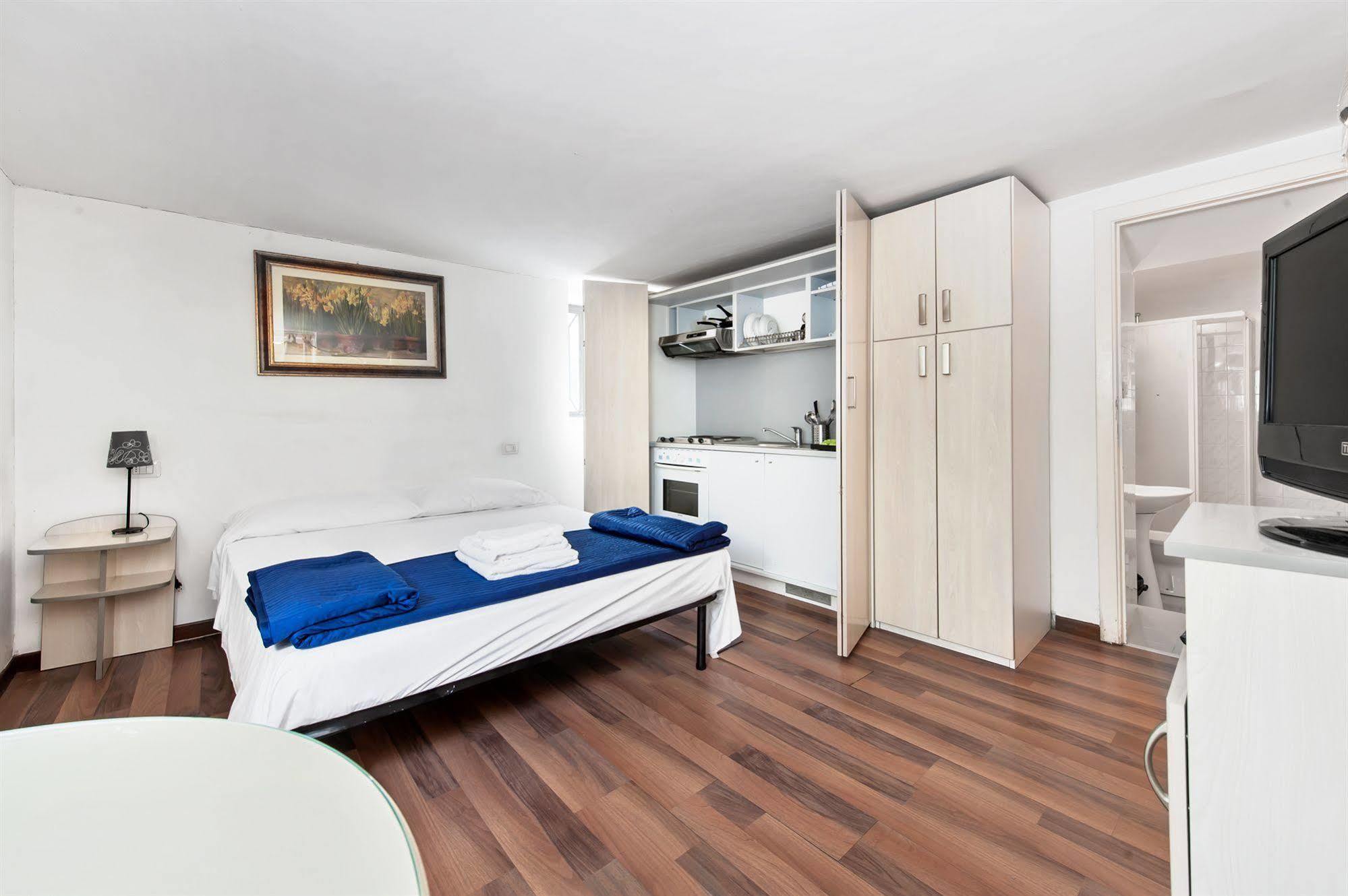 Residenza Maxima Aparthotel Rome Exterior photo